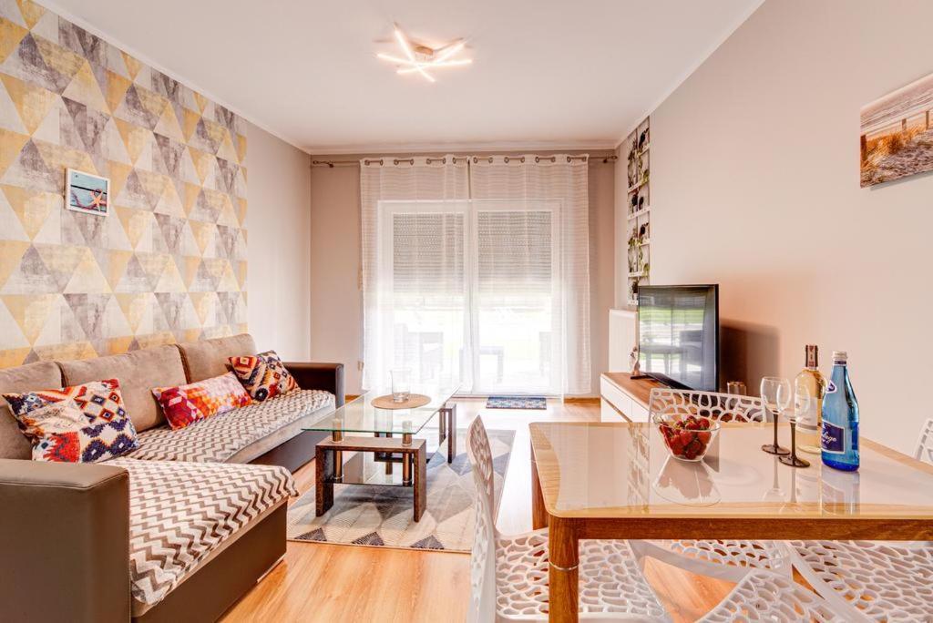 Apartament Morski Zakatek Поберово Екстериор снимка